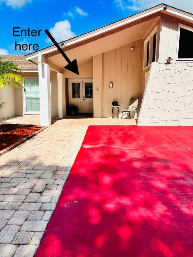 Villa Vintage Family Scape + Heated Pool&Discount Tampa Exterior foto