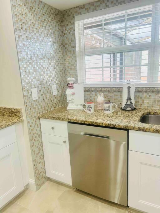 Villa Vintage Family Scape + Heated Pool&Discount Tampa Exterior foto
